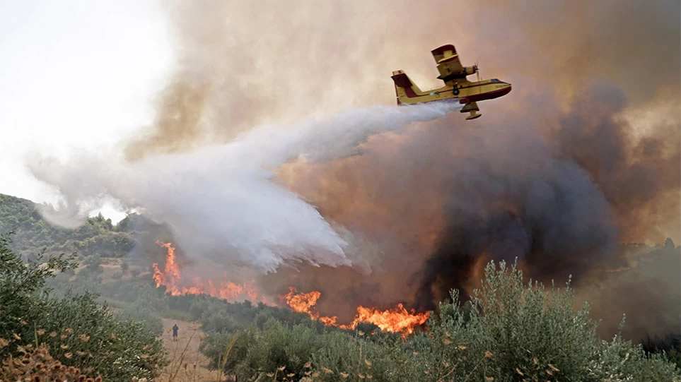 Ηλεία: Κόλαση φωτιάς και στον Πύργο - Τρία τα πύρινα μέτωπα, εκκενώνονται ακόμα τέσσερις κοινότητες στο Κολίρι